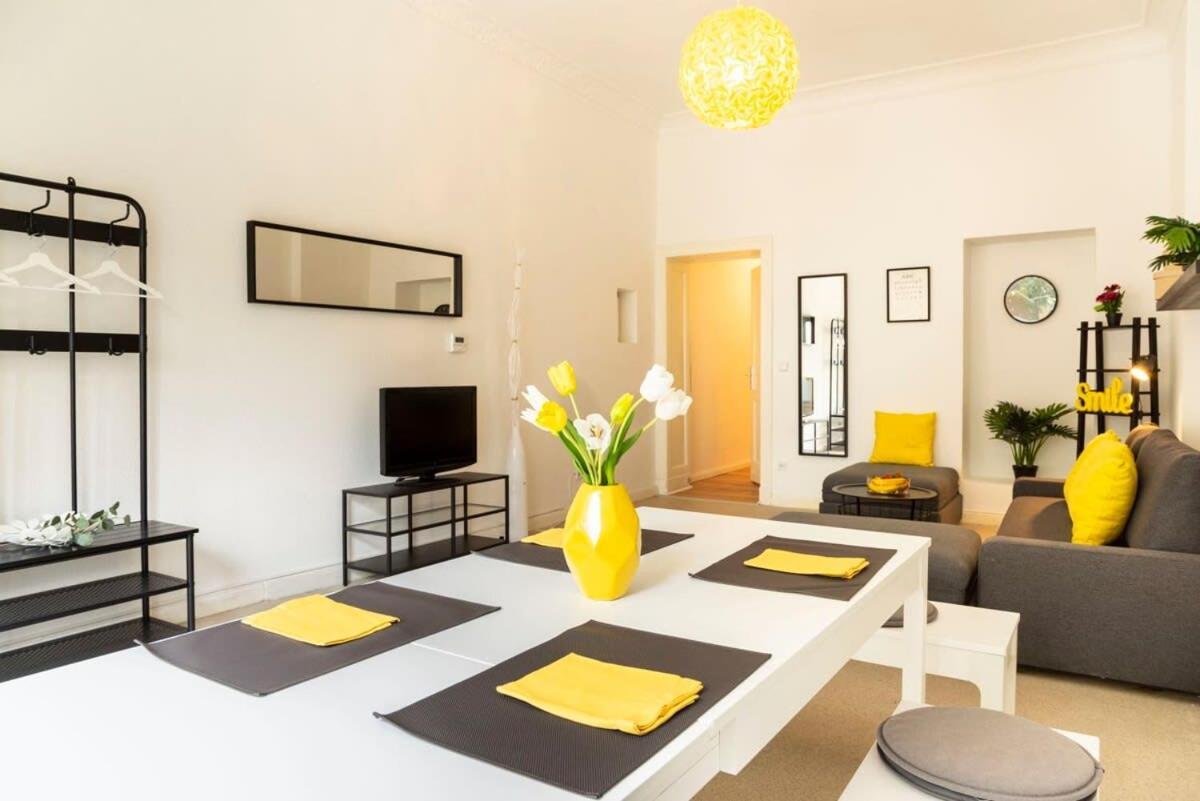 Modern 2 Bedroom Apartment In Berlin Schoeneberg Exteriér fotografie
